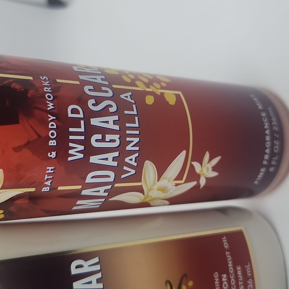 New Bath & Body Works Sale BBW Wild Madagascar Vanilla 3-Piece Set - Picture 4 of 6